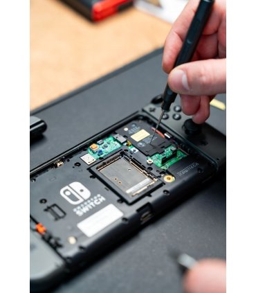 Naprawa Gniazda Kart Gier Nintendo Switch