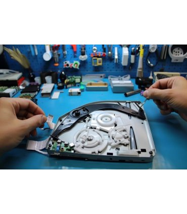 Wymiana mechanizmu napędu PS5 Slim | Serwis i części PlayStation 5