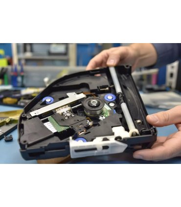 Naprawa mechanizmu napędu PS5 Pro | Serwis i wymiana części napędu