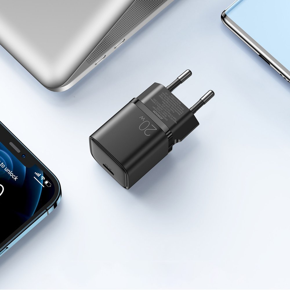 Ładowarka Quick Charge czarna bokiem