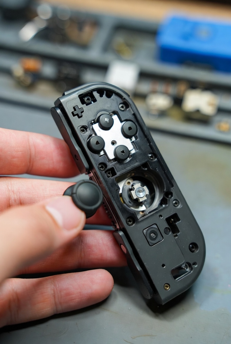 Uszkodzony drążek analogowy Joy-Con – problem driftu