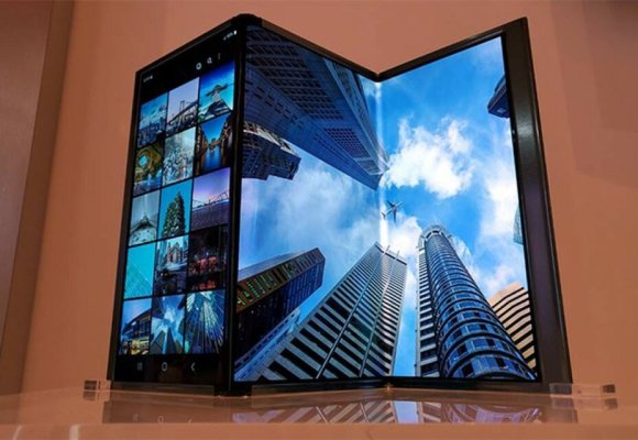 Samsung Tri-Fold — premiera 5 grudnia, bateria 5600 mAh