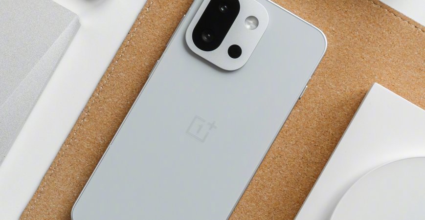 OnePlus 15T: specyfikacja i zalety kompaktowego flagowca
