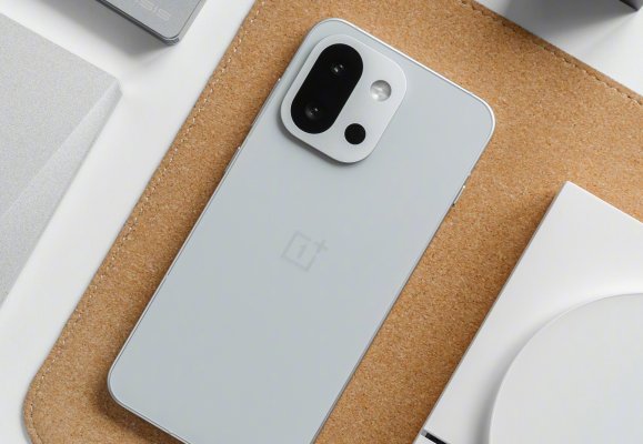 OnePlus 15T: specyfikacja i zalety kompaktowego flagowca