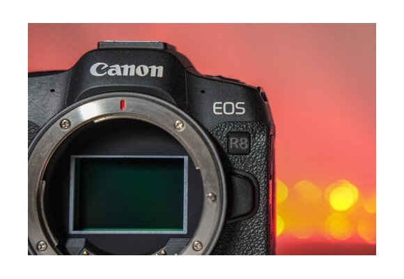 Canon EOS R8 – czy warto w 2026 roku?