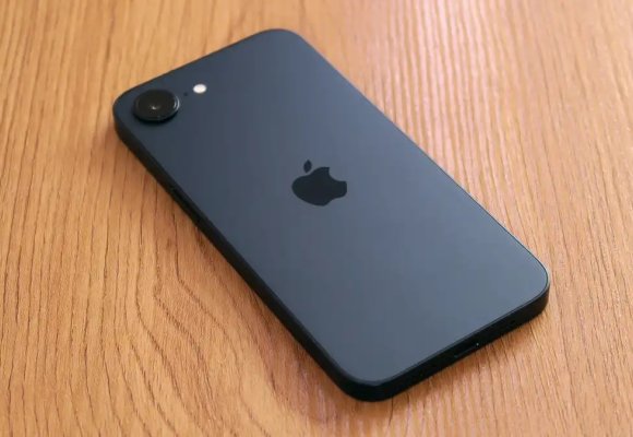 iPhone 17e oficjalnie – MagSafe, A19 i 256 GB